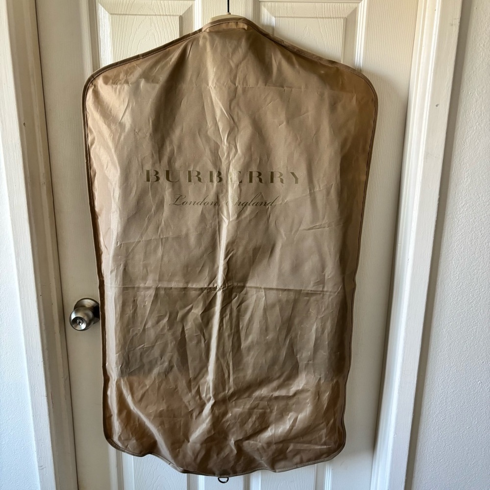 Burberry Black Quilted Women's Jacket - Picture 10 of 14
